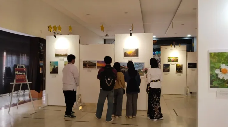 Pameran Akbar Refleksi Photography FISIP Angkat Tema Chronicle Of 24 Hours