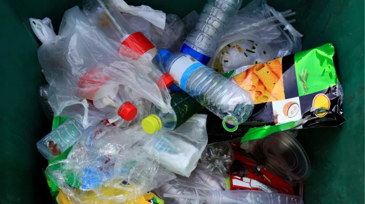 Inilah Cara Termudah Mengurangi Sampah Plastik