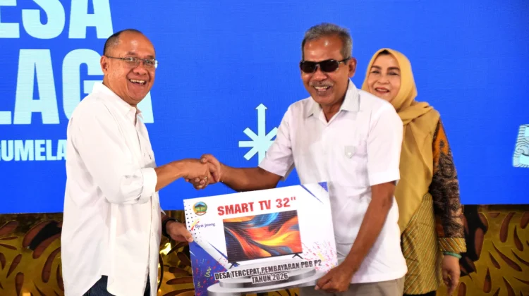 Bupati Banyumas Apresiasi Wajib Pajak Taat Bayar Pajak pada Gebyar PBB-P2 2026