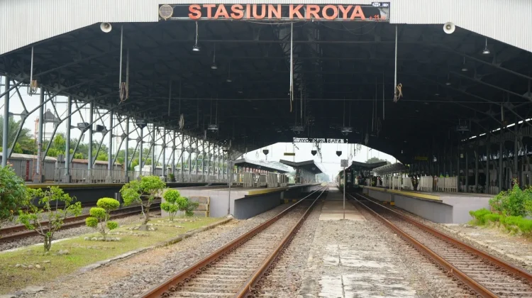 Stasiun Kroya: Lebih dari Satu Abad jadi Simpul Perjalanan KA di Selatan Jawa