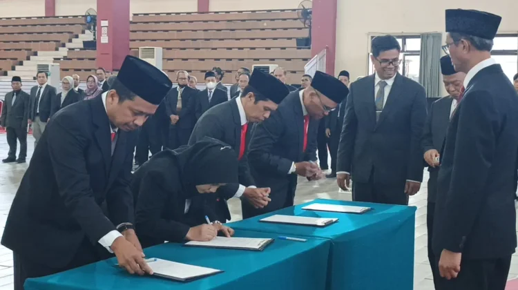 Lantik Empat Wakil Rektor Baru, Unsoed Fokus Benahi Tata Kelola