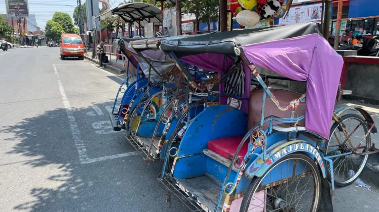 Eksistensi Becak Tradisional di Era Digital
