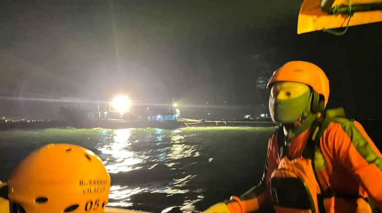Kapal Kandas di Karangbolong, 11 Nelayan KMN Maju Setia 17 Selamat