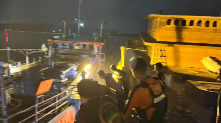 Kapal Kandas di Karangbolong, 11 Nelayan KMN Maju Setia 17 Selamat