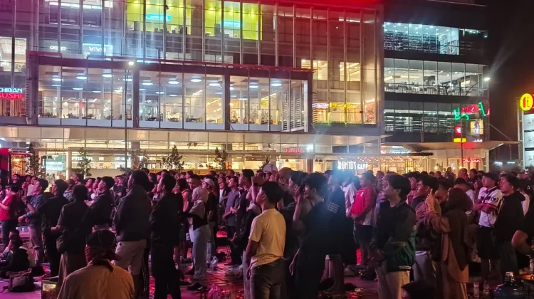 Warga Purwokerto Antusias Mengikuti Nobar Indonesia vs Malaysia
