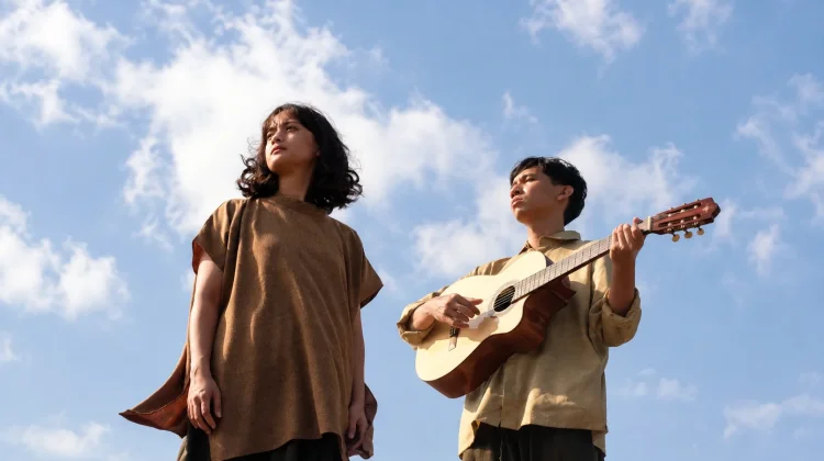 Gelar Gigs dan Pameran, Banda Neira Rilis Video Musik Ajariku Jadi Berani