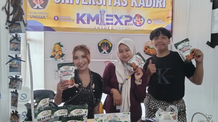 Mahasiswa Universitas Kadiri Inovasikan Pepaya Menjadi Keripik