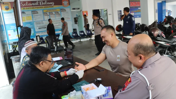 Puluhan Personel Polres Kebumen Ikut Donor Darah