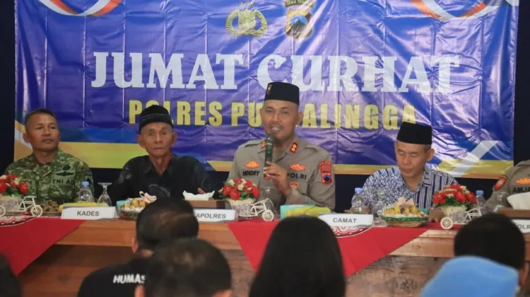Jumat Curhat di Desa Padamara, Kapolres Purbalingga Ajak Warga Sukseskan Pilkades