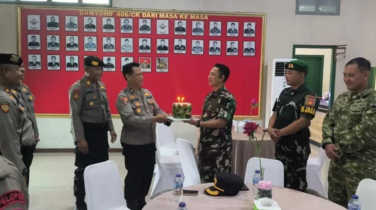 Kunjungi Markas TNI, Polisi di Purbalingga Ucapkan Dirgahayu TNI