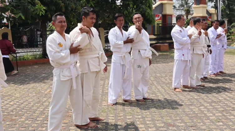Jaga Kesiapan Fisik, Polres Kebumen Gelar Ujian Beladiri