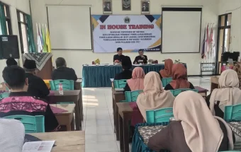SMPN 1 Baturraden Tingkatkan Kompetensi Guru lewat In House Training