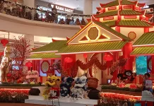 Ribuan Pengunjung Padati Atraksi Barongsai di Rita Supermall