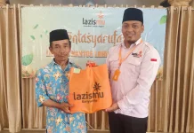 Lazismu Sambut Ramadhan Melakukan Bagi-Bagi Sembako