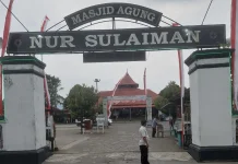 Masjid Agung Nur Sulaiman Sediakan Buka Puasa Gratis