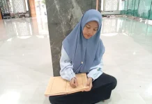 Cerita Feli Nur, Santriwati Darunnajat yang Sabet Juara 1 Debat Bahasa Arab