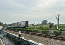 KAI Daop 5 Purwokerto Larang Ngabuburit di Pinggir Rel Kereta Api