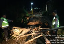 Jembatan Penghubung Makam dan Cagar Budaya di Sempor Ambruk