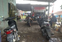 Kejujuran Jadi Kunci, Bengkel Sederhana di Desa Laris