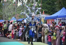 Bupati Kebumen Apresiasi Ambal Costume Carnival