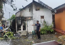 Polsek Kutasari Periksa TKP Kebakaran Rumah di Desa Meri