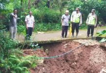 Hujan Angin, Bahu Jalan di Karanggayam Kebumen Longsor