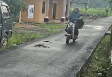 Senyum Nek Ropiah di Atas Aspal Baru, Berkah TMMD Reguler ke-127