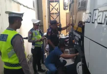 Polres Tegal Laksanakan Ramp Check Bus Pariwisata di Pool Dedy Jaya