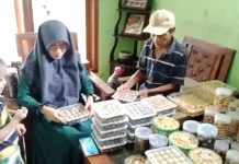 Kue Pink Keju Kracak Tembus Sumatra