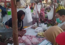 DPPP Purbalingga Monitoring Pangan Asal Hewan di Pasar Bukateja