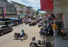 Sepuluh Hari Terakhir Ramadan Supermarket Kebondalem Purwokerto Ramai Normal