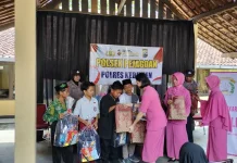 Kapolres Kebumen Salurkan Bantuan Perlengkapan Sekolah