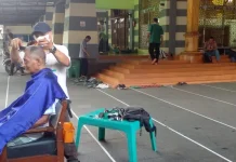 Setiap Jumat, Masjid Darussalam Purwokerto Gelar Potomg Rambut Gratis