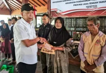 Wamensos Salurkan Santunan Rp 440 Juta untuk Korban Longsor Pandanarum