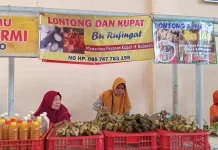 Tradisi Ketupat Janur Tetap Lestari saat Lebaran