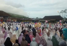 Ribuan Warga Kalibening Banjarnegara Lebaran Hari Ini