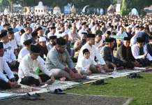 Ribuan Warga Ikuti Salat Idulfitri di Alun-Alun Purbalingga