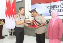 Kapolres Tegal Beri Penghargaan pada Pelepasan Purna Tugas Pejabat Polres