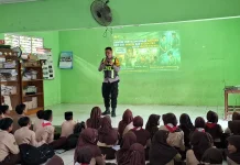 Bhabinkamtibmas Polsek Pengadegan Beri Penyuluhan Bahaya Narkoba