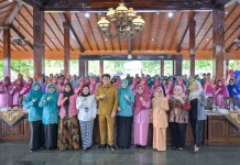 Peringati Hari Kartini, OJK Purwokerto Gelar ToT Literasi Keuangan bagi PKK dan GOW