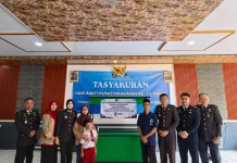 Lapas Brebes Serahkan Bantuan Gerobak Usaha ke Keluarga Warga Binaan