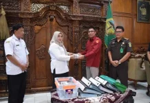 Kejari Purwokerto Serahkan Rp181 Juta Uang Korupsi ke Kas Daerah Banyumas