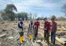 Mahasiswa UMP Olah Limbah Kayu Jadi Briket di Desa Batu Hula, Batang Toru