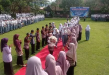 Penuh Haru, SMAN 1 Sigaluh Lepas Siswa Kelas XII