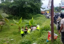 Pemuda Ditemukan Tergeletak di Kebun, Polisi Polsek Mrebet Evakuasi ke Rumah Sakit