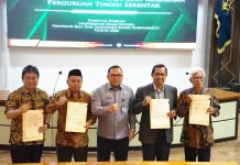 Kakanwil Serahkan Sertifikat EBT Lagu Daerah & Pencatatan Cipta Karya Tulis