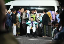 Lepas Kloter SOC 69, Bupati Fahmi Titip Doa