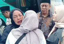 Isak Tangis Iringi Keberangkatan Jemaah Calon Haji Banjarnegara ke Tanah Suci