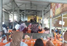Mie Ayam Kutel Susi Sotang Menjadi Buruan Pencinta Kuliner di Waduk Sempor