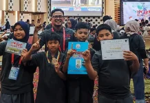 Tim Smart Robo SD UMP Raih Emas di Ajang Robotik ASEAN